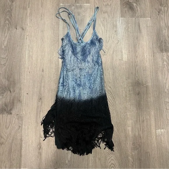 FREE‎ PEOPLE Shake It Blue Black Ombré Crochet Tie Dye Fringe Dress Size 2 - Picture 2 of 9